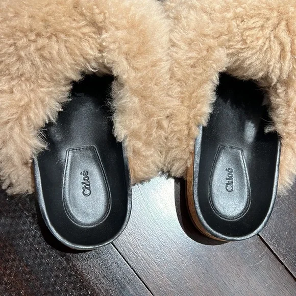 Chloè Kerenn shearling flat sandals - Picture 11 of 13